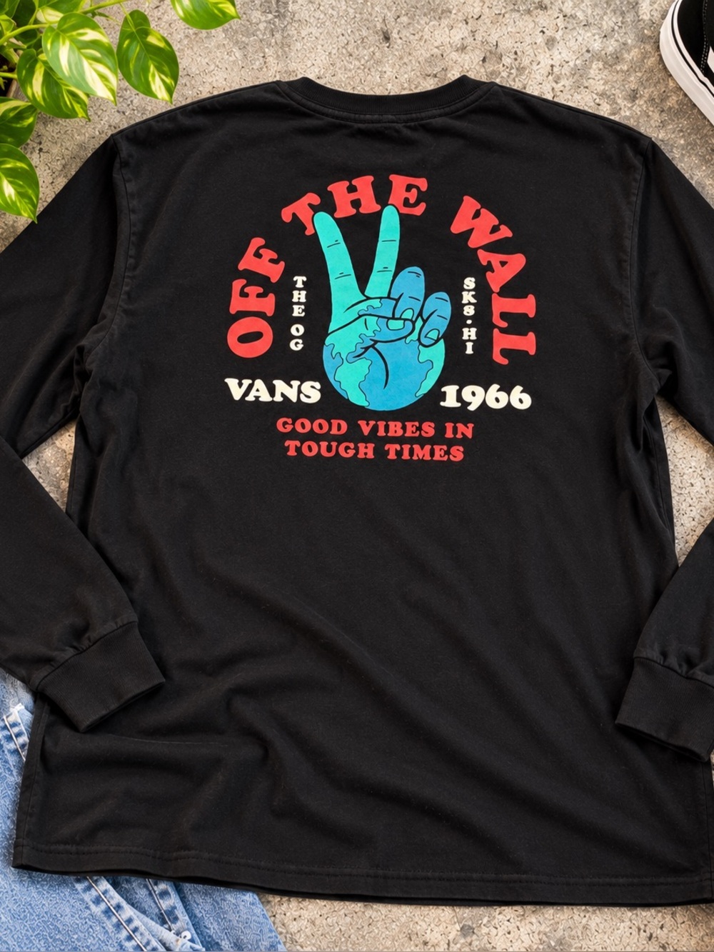 Vans Off The Wall Black Long Sleeve Graphic Tee Peace Sign Skater Streetwear